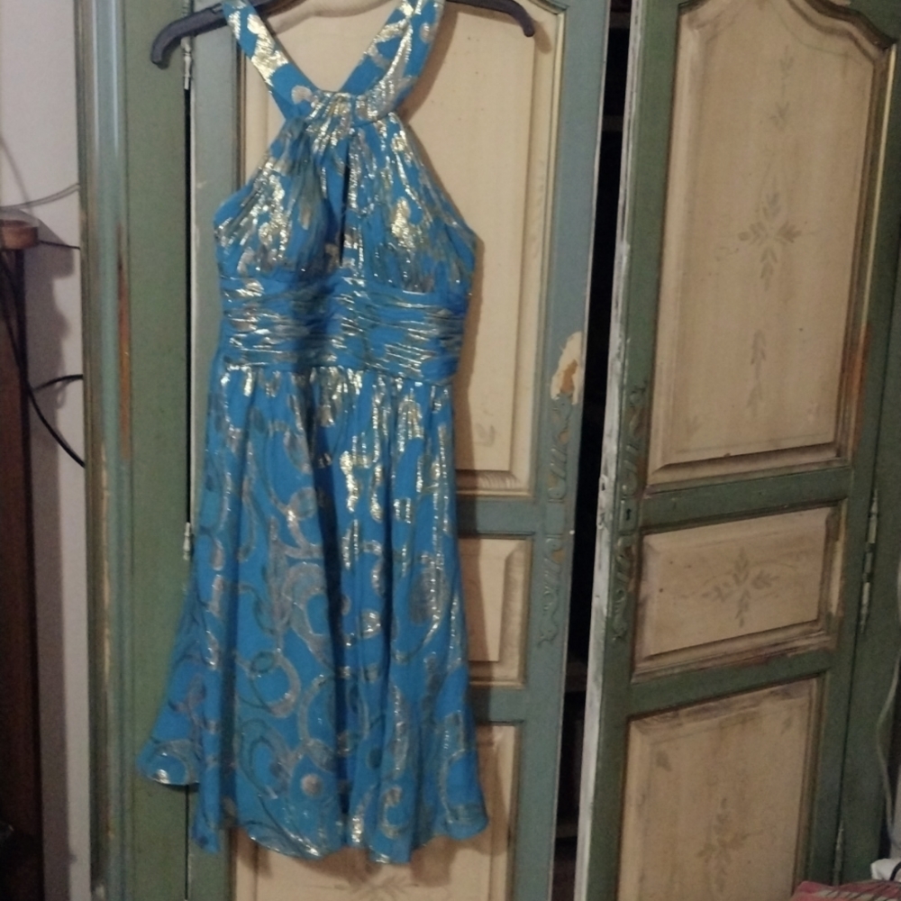 Cache teal and gold Sz 8 short gown